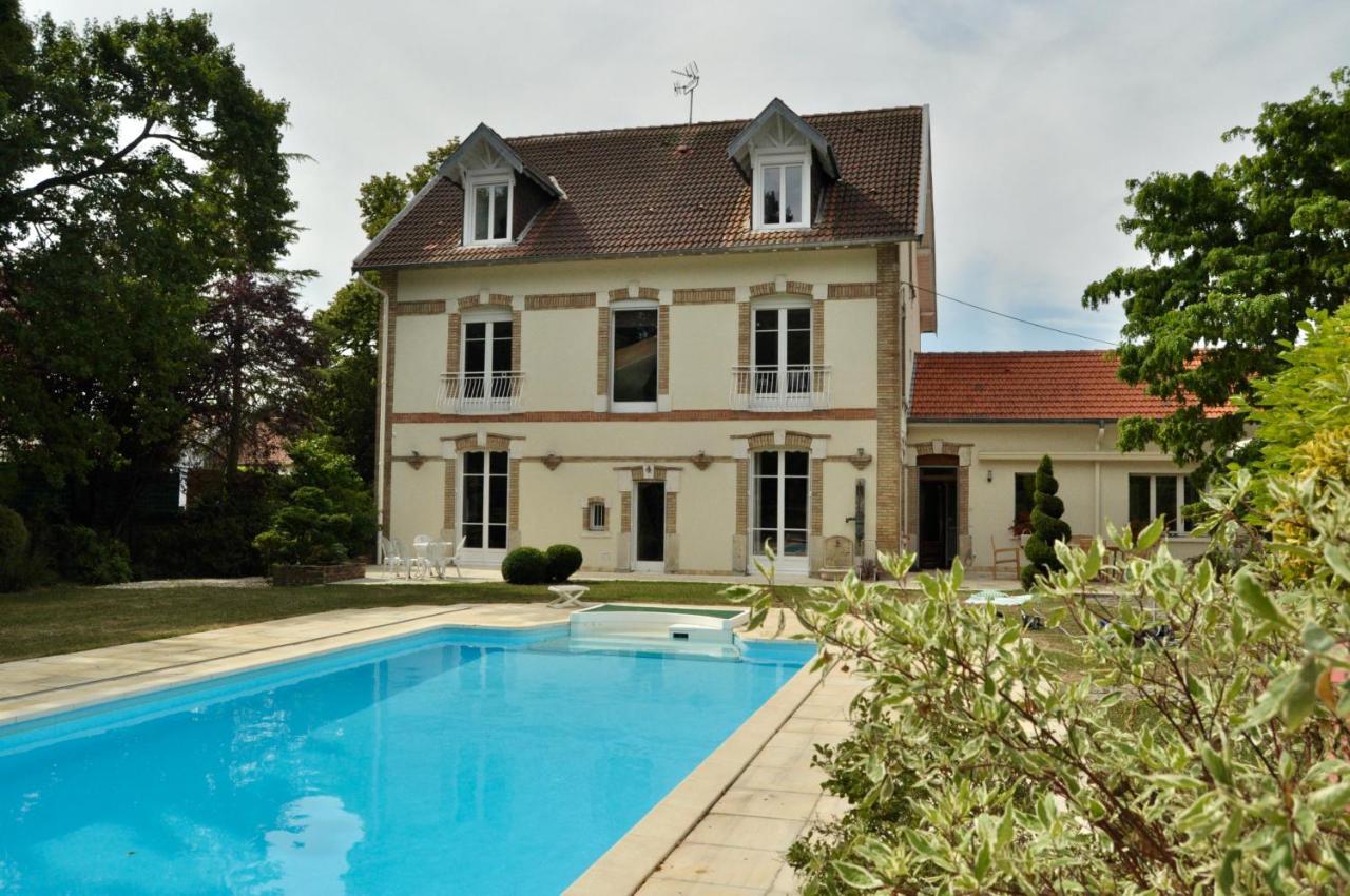 Le Jardin De Fresnes Acomodação com café da manhã Exterior foto