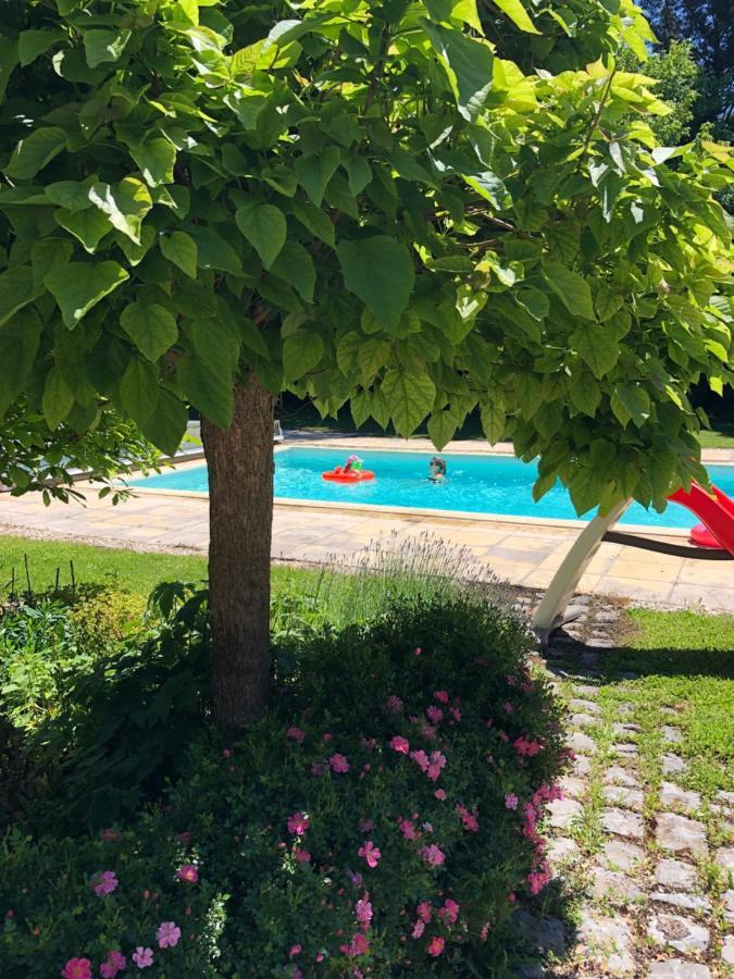 Le Jardin De Fresnes Acomodação com café da manhã Exterior foto