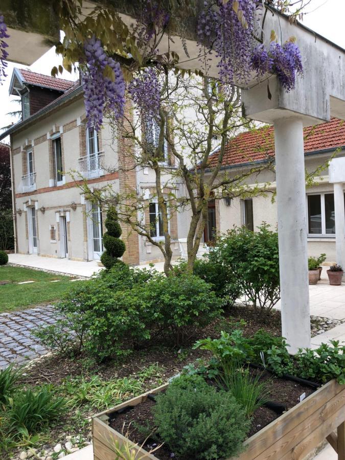 Le Jardin De Fresnes Acomodação com café da manhã Exterior foto