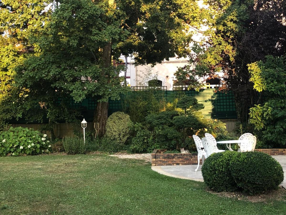 Le Jardin De Fresnes Acomodação com café da manhã Exterior foto
